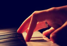 时隔15年60胜！骑士险胜送快船跌第八 哈登24+8+8鲍威尔34分.